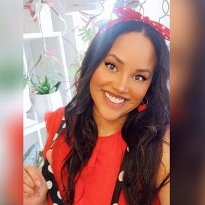 Meet your Posher, Rebecca